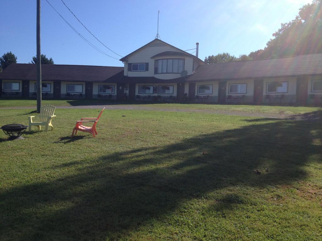 Lakeview Motel Jemseg Exterior foto